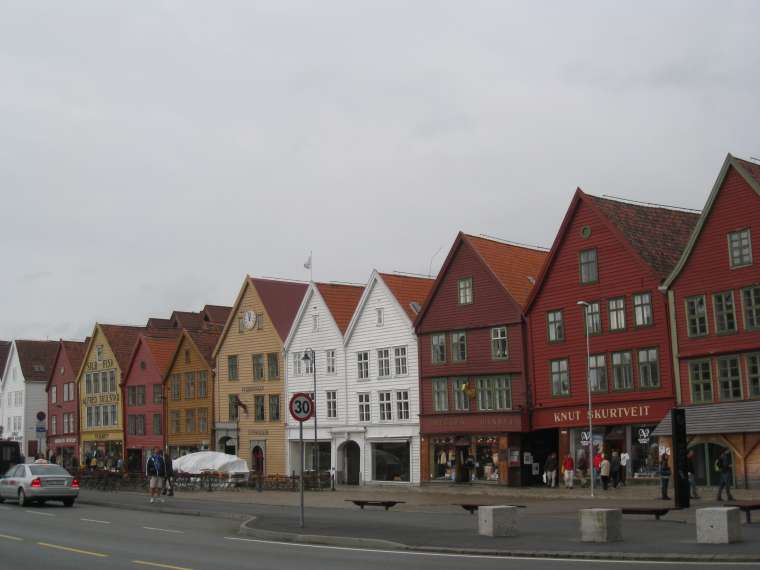 Domeky v Bergenu
[760×570 – 0 kB]