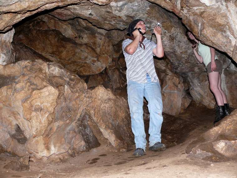 Ondra s Racy pi przkumu jeskyn u Bubovickch vodopd
[760×570 – 0 kB]