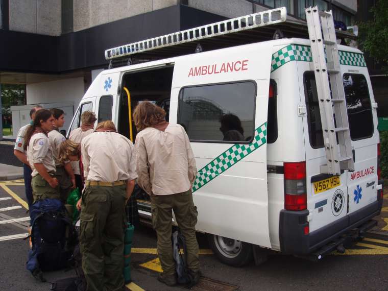 Rozlouen s ambulanc...
[760×570 – 0 kB]